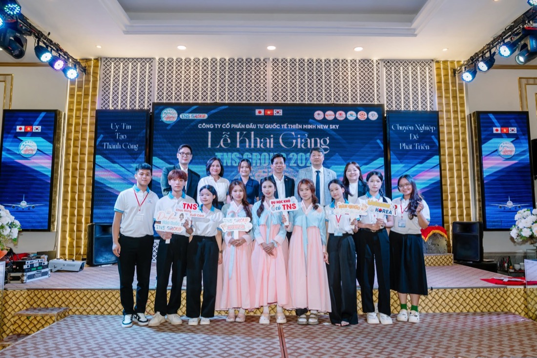 Học viên TNS GROUP trong lễ khai giảng